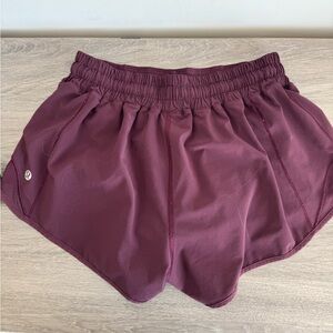 Lululemon hotty hot low rise shorts size 6